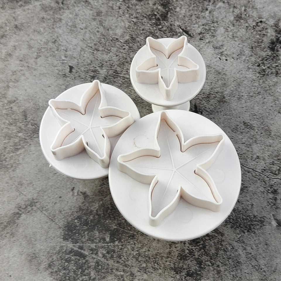 Floral paper plastic cutter 3 pieces
