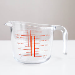 Glass measuring cup 