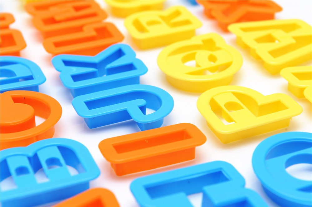 Plastic English letters for cake decoration